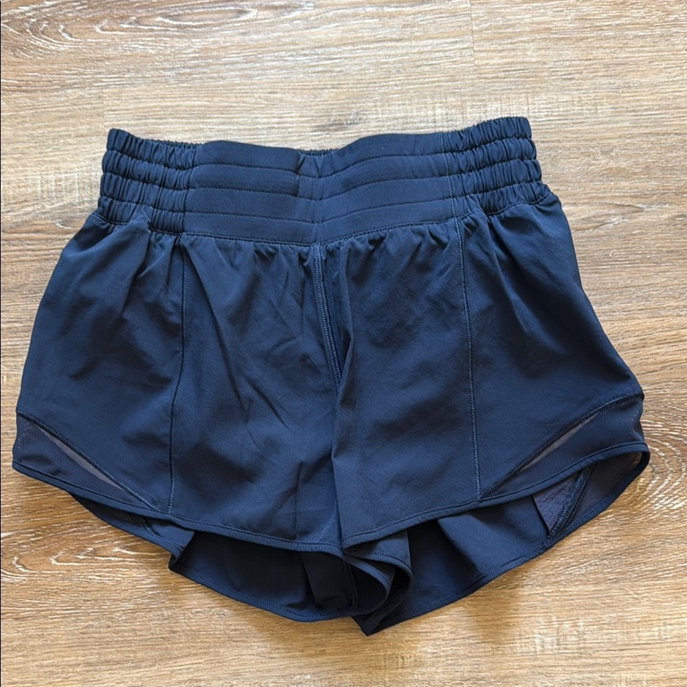 Lululemon Hotty Hot HR Short 2.5” navy